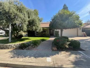 Main picture of 1050 Harvest Cir