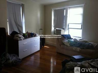 Main picture of 349 Pleasant St