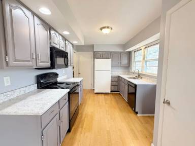 Main picture of 1406 Maplewood Dr