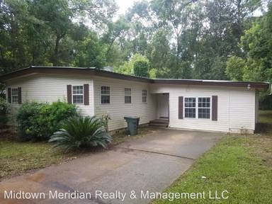 Main picture of 1615 Sharkey St