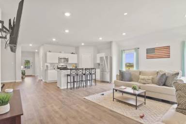 Main picture of 772 Gold Finch Way