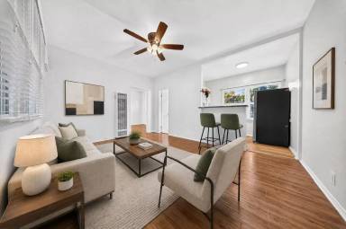 Main picture of 6201 Fountain Ave