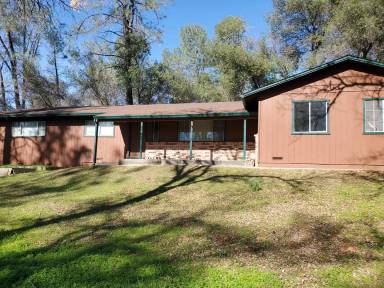 Main picture of 9098 Simmons Rd
