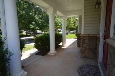 Main picture of 220 Bikram Dr