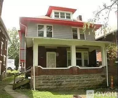 Main picture of 319 E 18th Ave