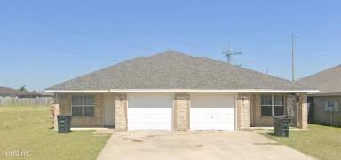 Main picture of 2801 Seabiscuit Dr