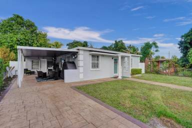 Main picture of 765 NW 130th St