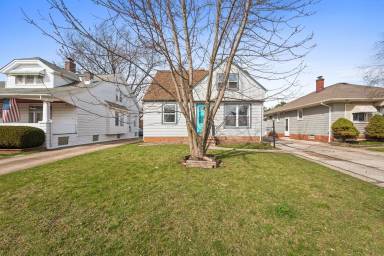 Main picture of 15419 Edgewood Ave