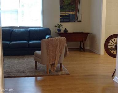 Main picture of 705 Elsom St