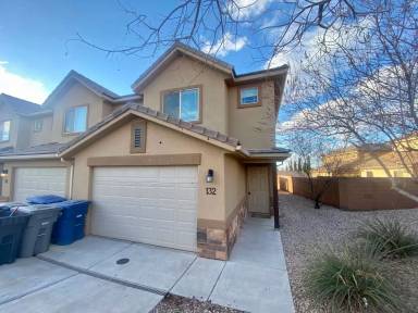 Main picture of 1000 E Bluff View Dr