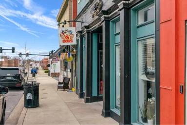 Main picture of 310 E Main Ave