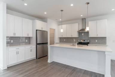 Main picture of 1048 W 18th St