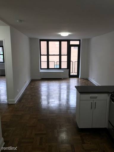 Main picture of 165 E 35th St Apartments