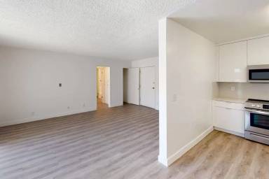 Main picture of 425 S Willaman Dr