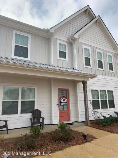 Main picture of 740 Northern Village Ct