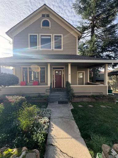 Main picture of 123 Richardson St