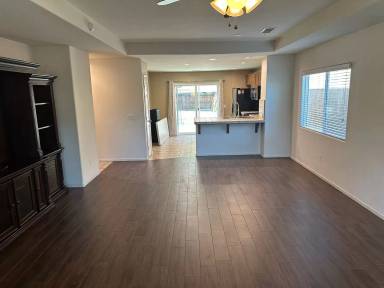 Main picture of 828 W Reese Ct