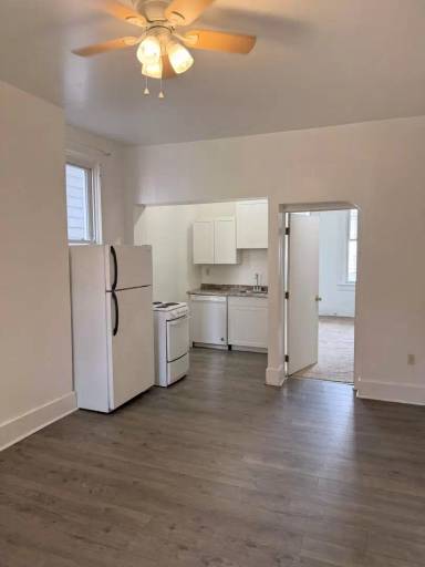 Main picture of 374 Meyran Ave