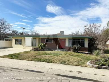 Main picture of 2711 S Watson St