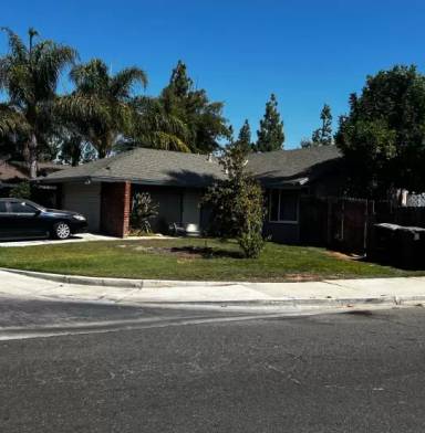 Main picture of 4505 Montgomery St