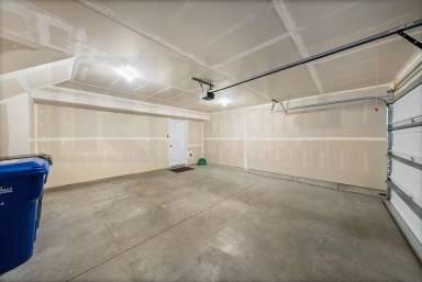 Main picture of 4011 N Steels Cir