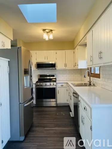 Main picture of 5016 155th St