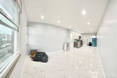 Main picture of 2263 West St