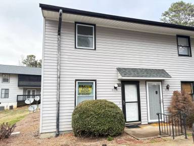 Main picture of 4012 S Bend Dr