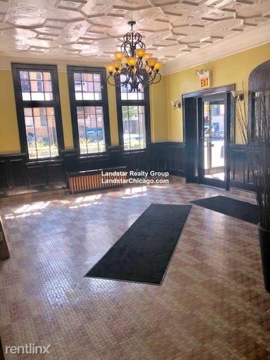 Main picture of 846 W Montrose Ave