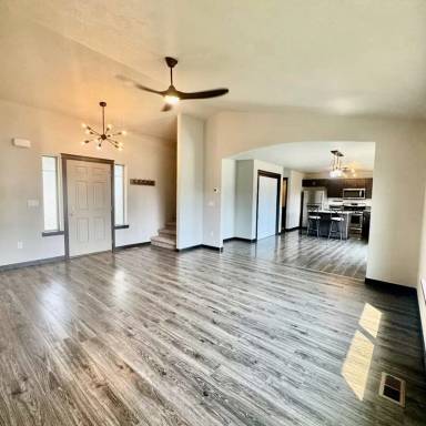 Main picture of 3110 N Belmont Rd