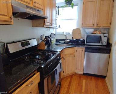 Main picture of 315 Elm St