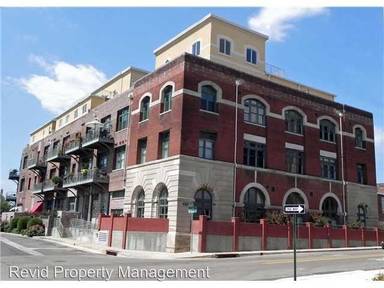Main picture of 435 S Front St