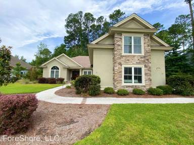 Main picture of 3 Raintree Ln