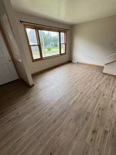 Main picture of 1909 W 33rd St