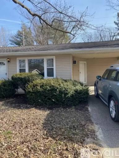 Main picture of 205 S Emerald Ln