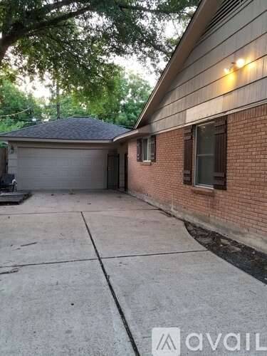 Main picture of 5118 W Bellfort St