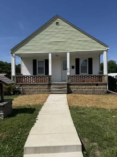Main picture of 422 Wellington Ave - 422