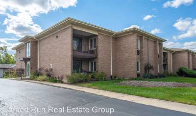 Main picture of 484 N Addison Ave