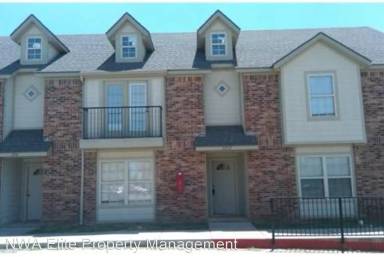 Main picture of 1752 N Chestnut Ave