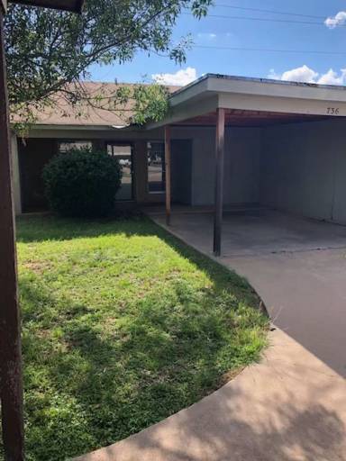 Main picture of 718 Chaparral Cir