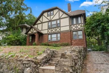 Main picture of 5335 Holmes St