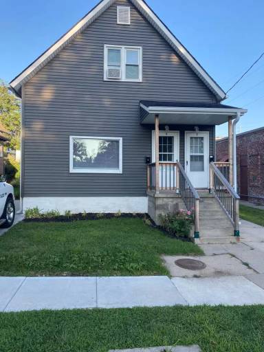 Main picture of 804 S 35th St