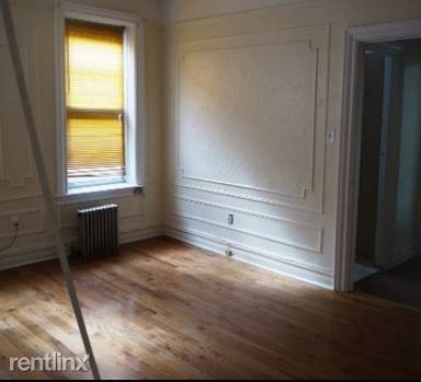 Main picture of 250 E 92nd St