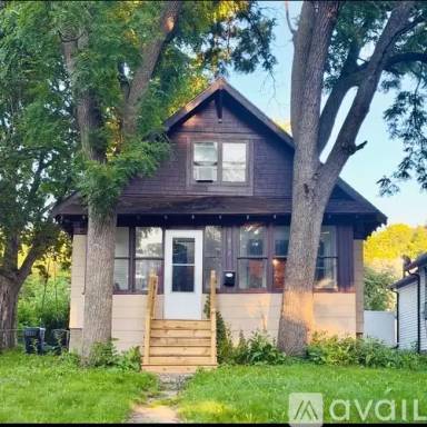 Main picture of 817 N 5th St