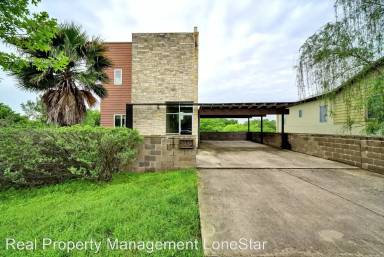 Main picture of 5312 Agatha Cir