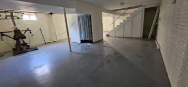 Main picture of 528A E Gordon St