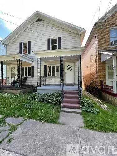 Main picture of 1519 Johnston Ave