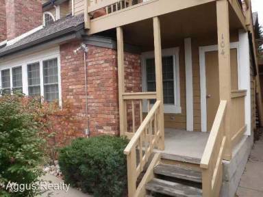 Main picture of 4933 S Carson St