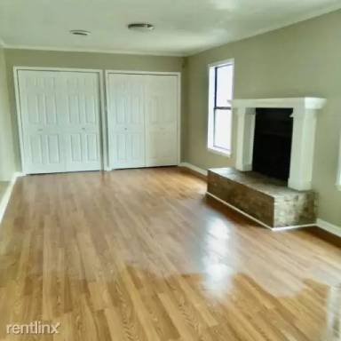 Main picture of 2416 Coleman St