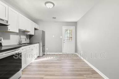Main picture of 109 Foxden Ct